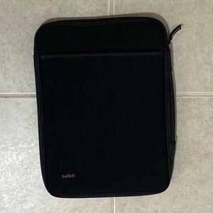 *SOLD* Belkin 13-14 inch Laptop Sleeve